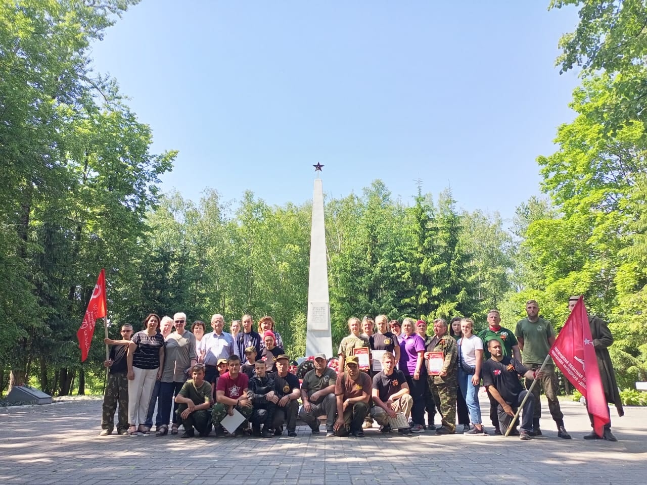 Поисковики «Долины» и добровольцы вновь прошли «Дорогой героев» по реке Волхов и дорогам Волховского фронта